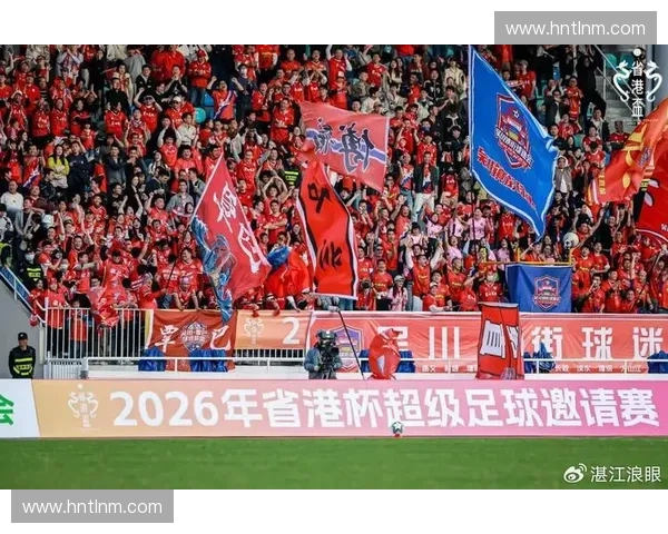 新赛季足球联赛全面开战多支劲旅首轮表现引发关注球迷热议争冠格局初现